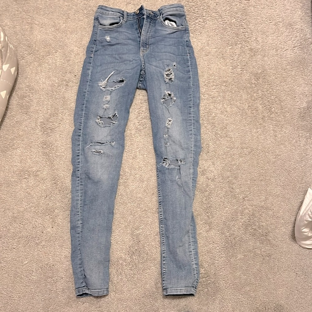 H&M Women’s Ripped Skinny Jeans